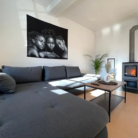 Romantisches Kamin-apartment By Rabe - Netflix & Coffee-bar & Parkplatz Appartement *